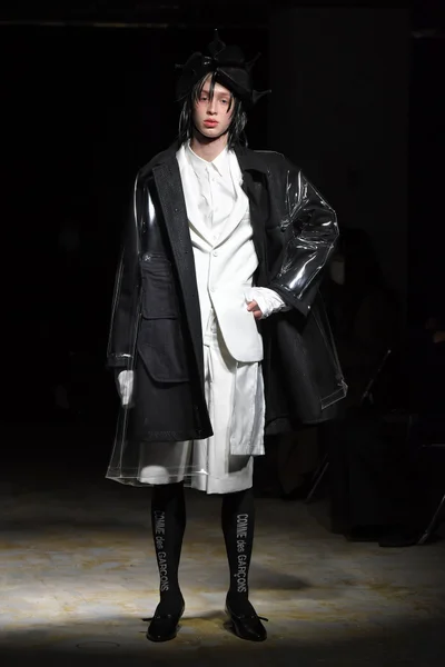 Look 1